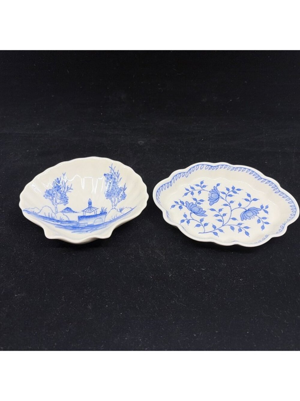 Colonial Williamsburg Andrea by Sadek Blue in Bloom Decorative Dishes Set 2 Vtg - Picture 1 of 14